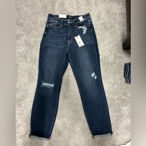 NWT Judy Blue (the yoga pants of jeans) medium wash high waisted